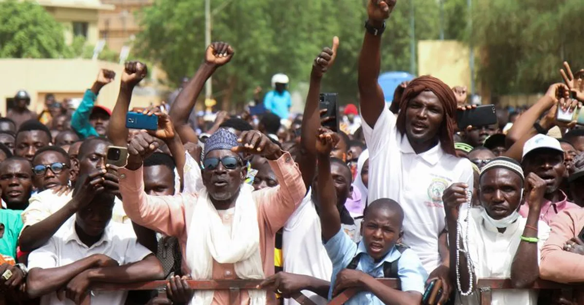 النيجر.. مظاهرات للمطالبة برحيل القوات الأمريكية | القاهرة الاخبارية