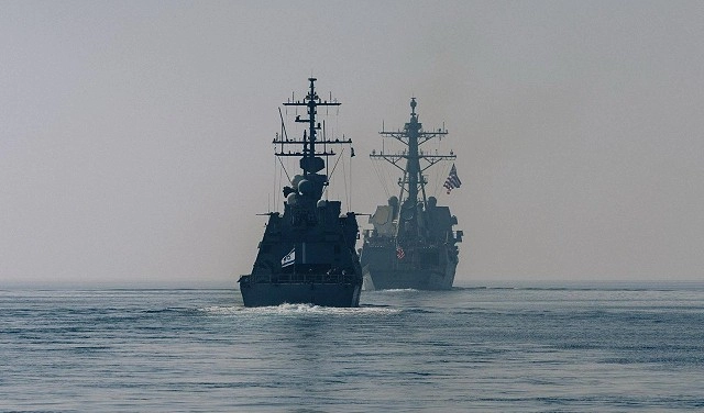 مناورات أمريكية – إسرائيلية في البحر الأحمر.. وإيران ترد بتدريبات مع روسيا والصين