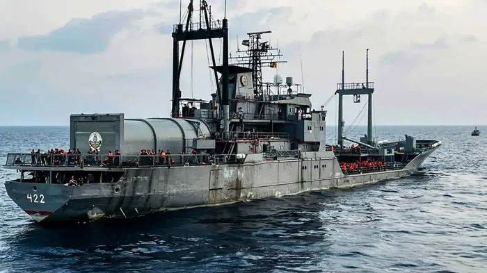 104 قتلى حصيلة إغراق أمريكا للفرقاطة الإيرانية دينا