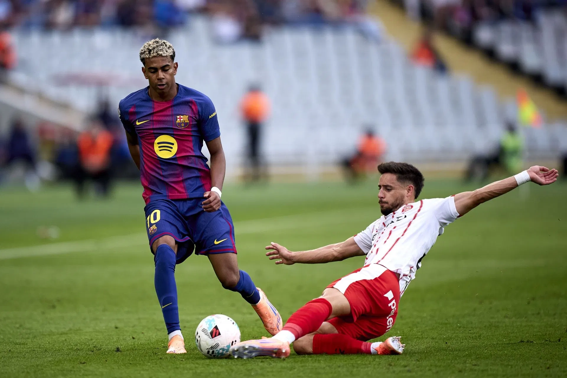 برشلونة ضيفا ثقيلا على جيرونا في الدوري الإسباني | القاهرة الاخبارية 