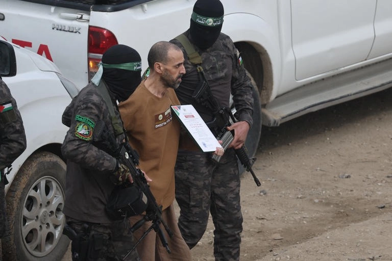 اتفاق شرم الشيخ.. عملية تبادل المحتجزين والأسرى تبدأ الاثنين